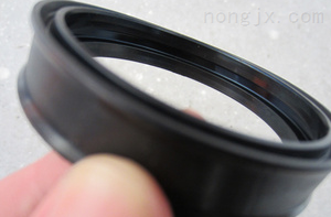 臥式活塞推料離心機 高效分離技術的工業利器